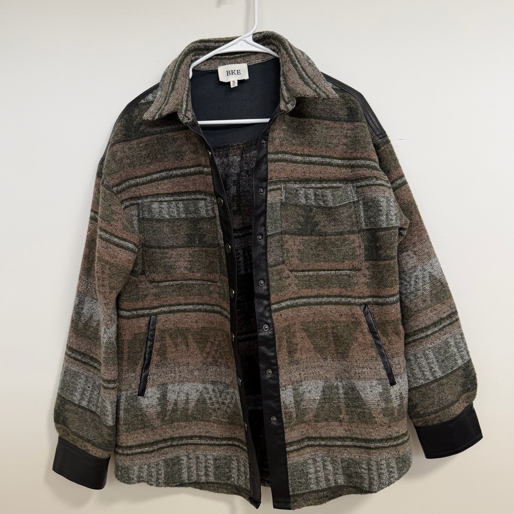 BKE Multi-Color Patterned Jacket Shirt Style like New -Medium
